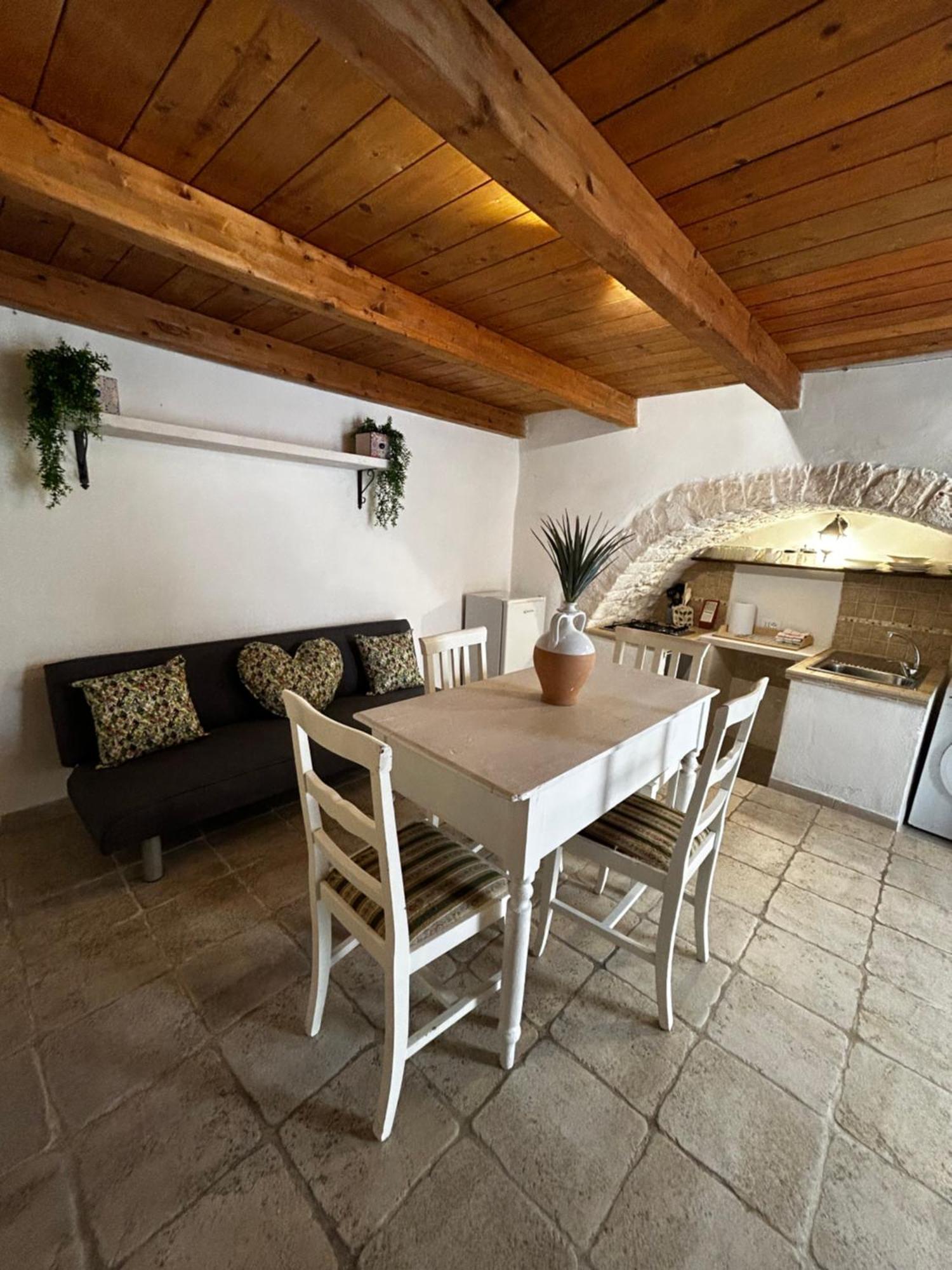La 9 Guest House Ostuni Exterior photo